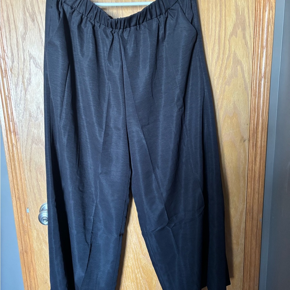BNWT Black Wide-Leg Pants